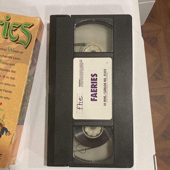 Faeries 1981 fully animated VHS FHE family home entertainment RARE - Picture 4 of 7
